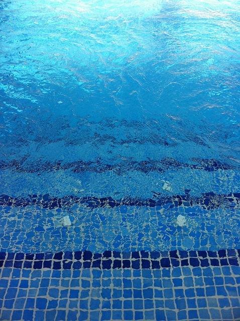 Comment se débarrasser des équipements et des produits usagés pour l'entretien d'une piscine ?