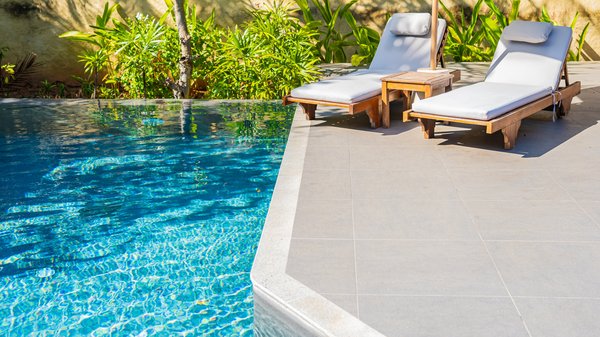 Pourquoi une pompe à chaleur est idéale pour chauffer une piscine ?